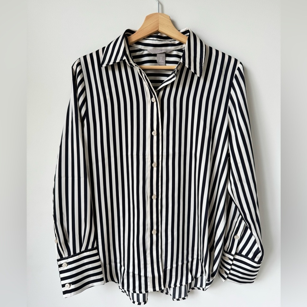 H&M Monochrome Striped Top